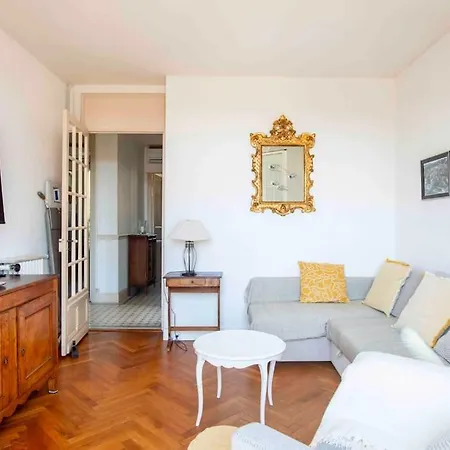 Belle Epoque Flat In Больё-сюр-Мер